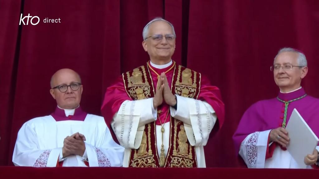 Pape Léon XIV, les premiers pas