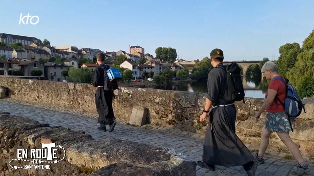 Chaleur, fraîcheur et miracles sur l’étape du Châtenet-en-Dognon - 04/07 | #CheminSaintAntoine